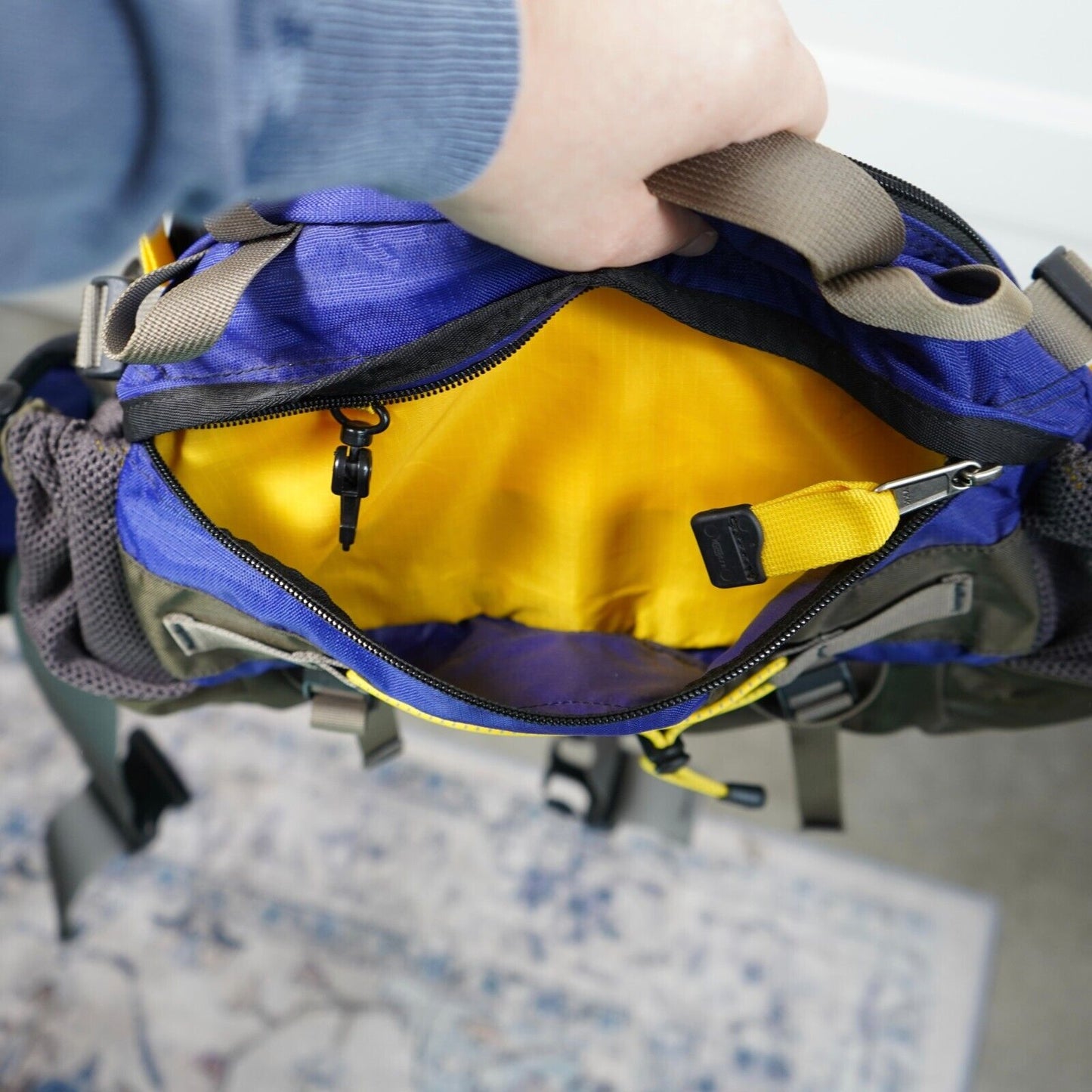 EUC Mountainsmith Tour Hiking Day Lumbar Fanny Pack Bag Dk Blue Yellow