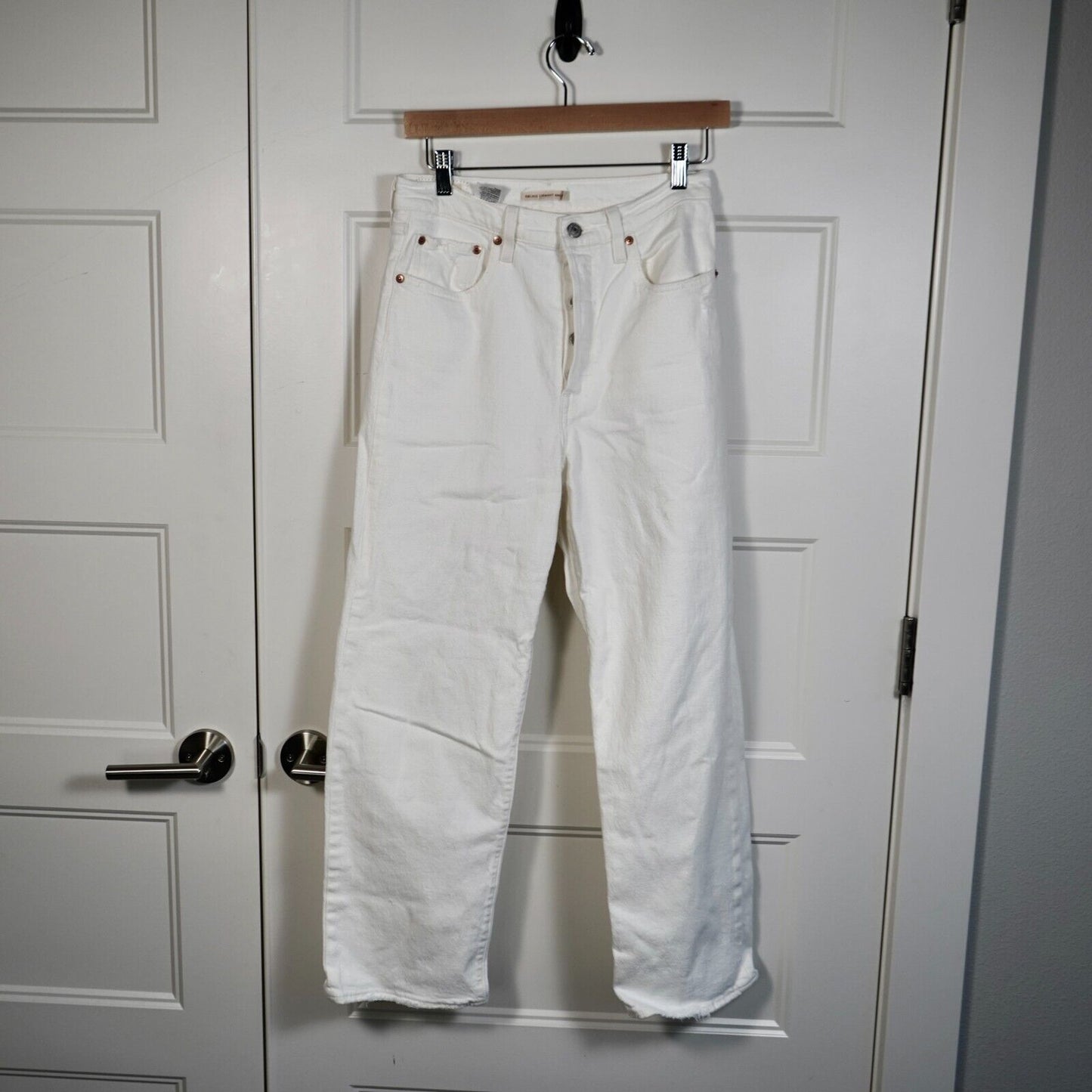 Levi’s Premium Ribcage High-Rise Straight Ankle Natural White Jeans Size 28