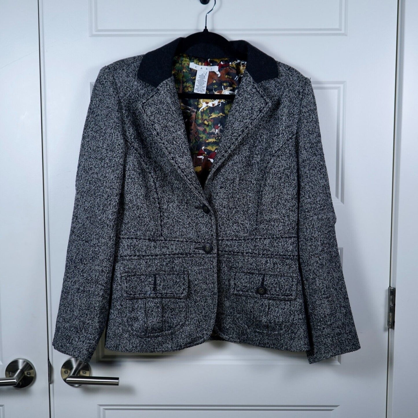 CAbi 629 Women's Size 10 Coat Wool Tweed Gray Blazer Equestrian Fox Hunt Horse