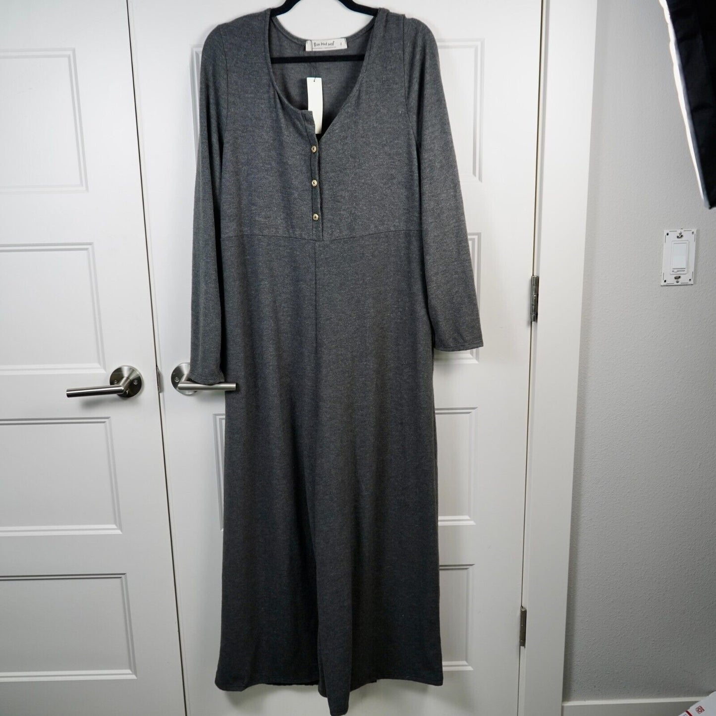 Three Bird Nest Womens One Piece Gray 4 Button Pockets Jumpsuit Sz Large NWT