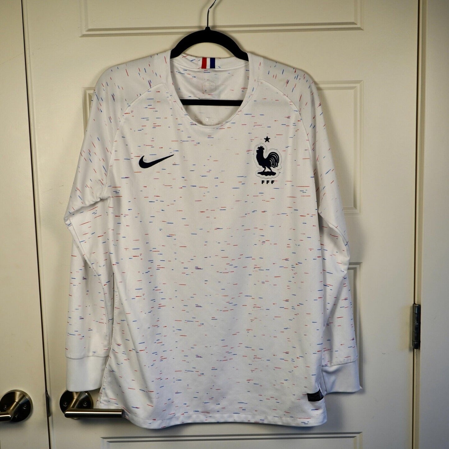 Nike France 2018 Away Jersey Men’s Size Large