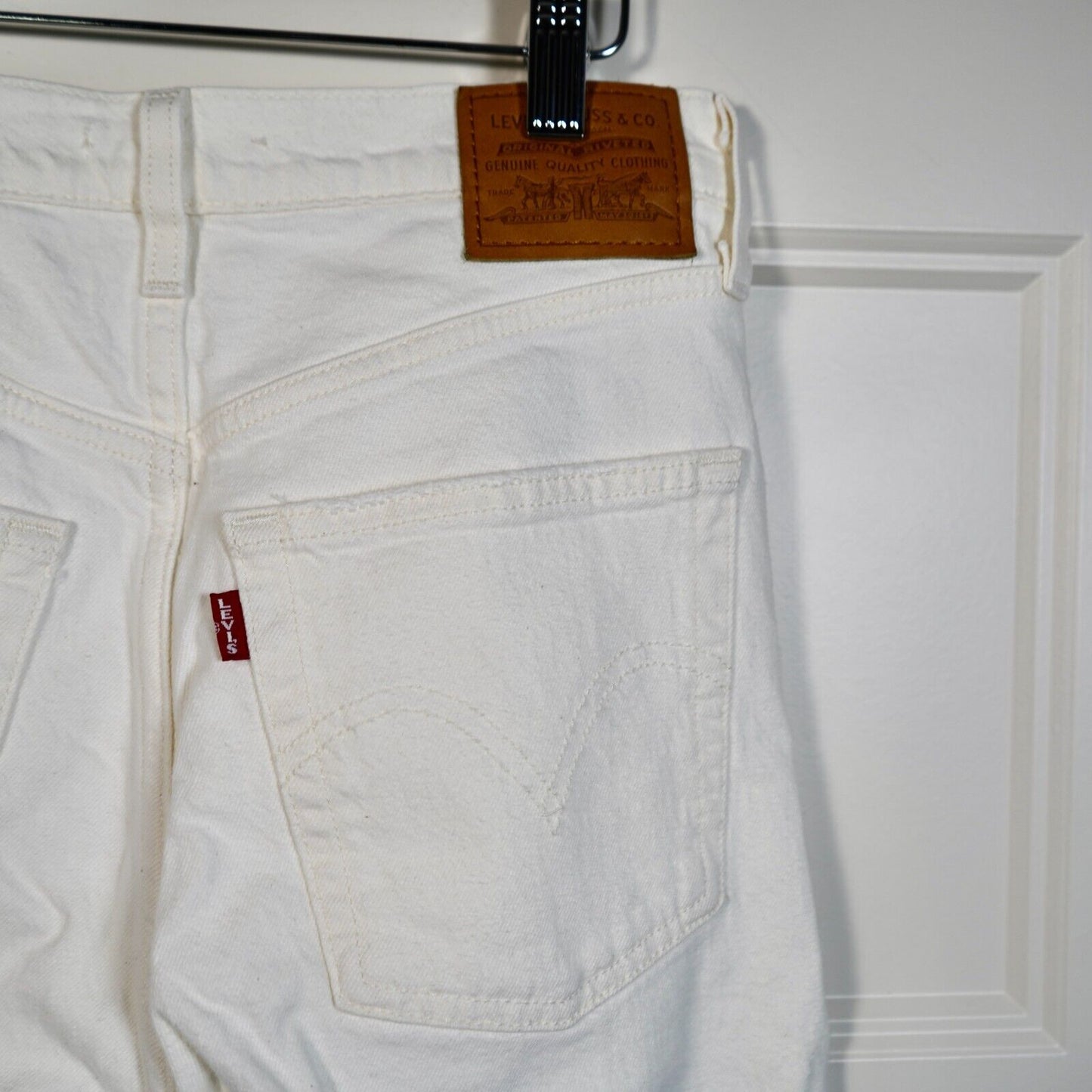 Levi’s Premium Ribcage High-Rise Straight Ankle Natural White Jeans Size 28