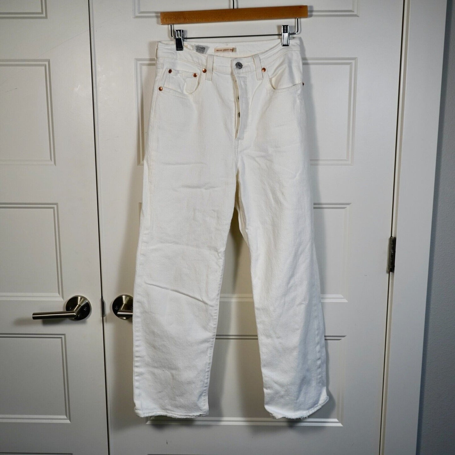 Levi’s Premium Ribcage High-Rise Straight Ankle Natural White Jeans Size 28