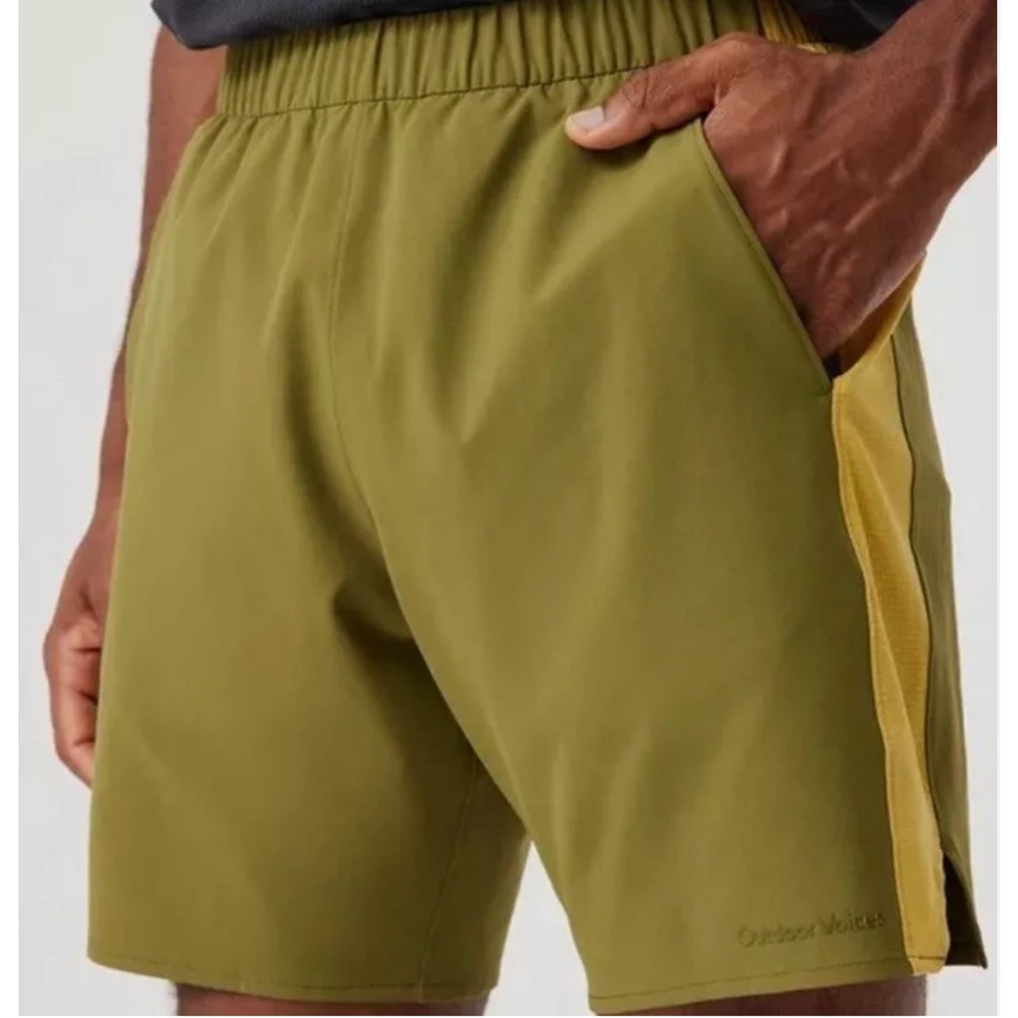 Outdoor Voices High Stride 7” Shorts Men’s Large Yellow Green