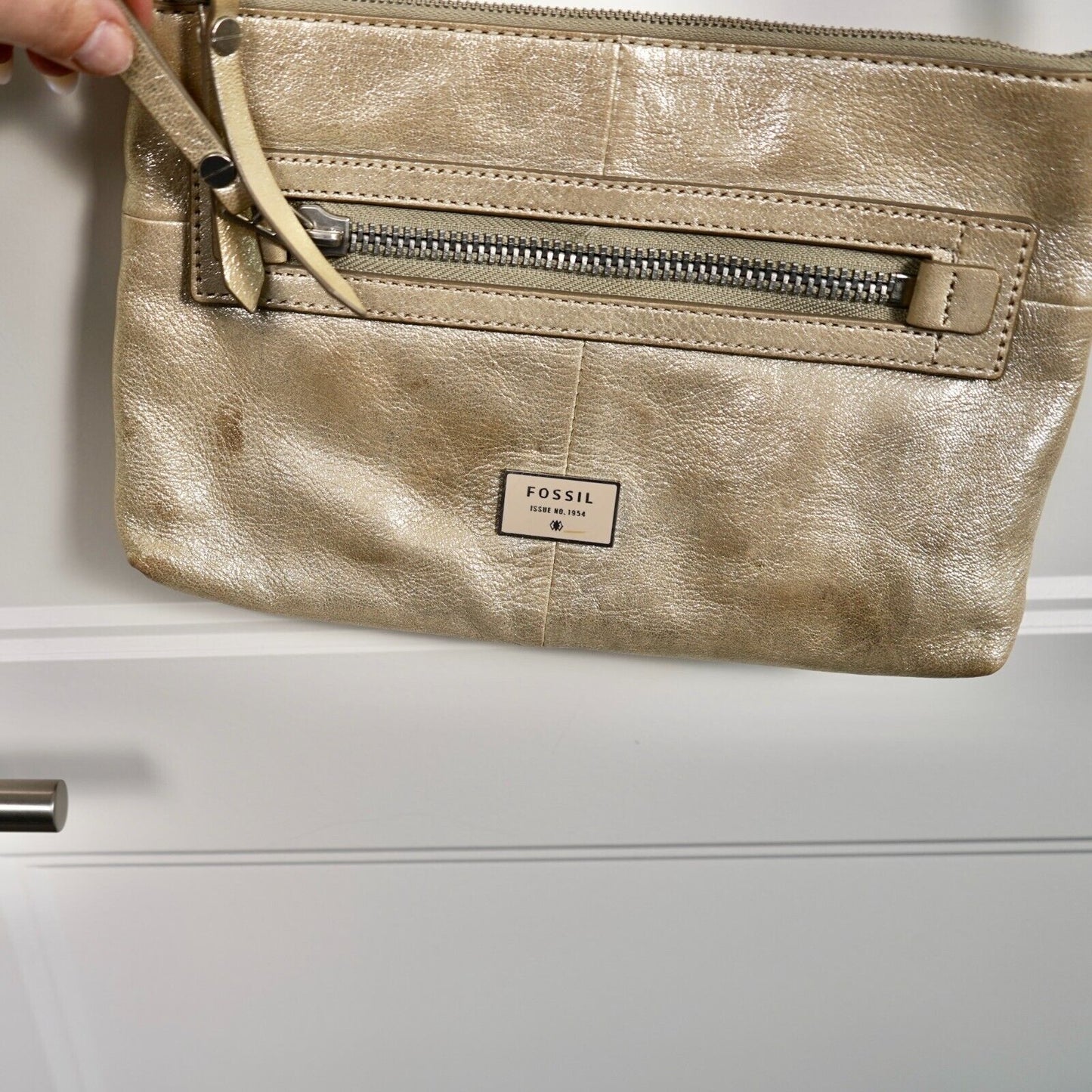 FOSSIL Issue No 1954 Goat Hide Leather Crossbody Zipper Bag Tan Shimmer