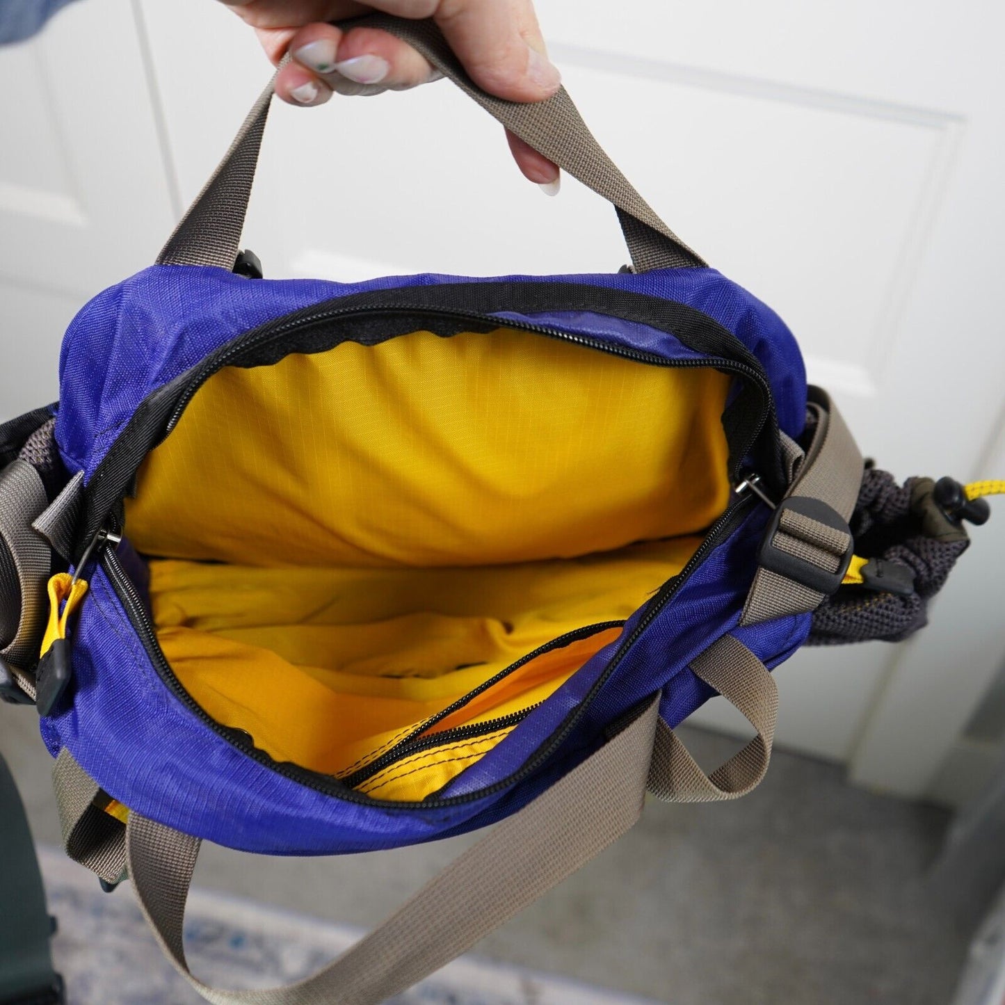 EUC Mountainsmith Tour Hiking Day Lumbar Fanny Pack Bag Dk Blue Yellow