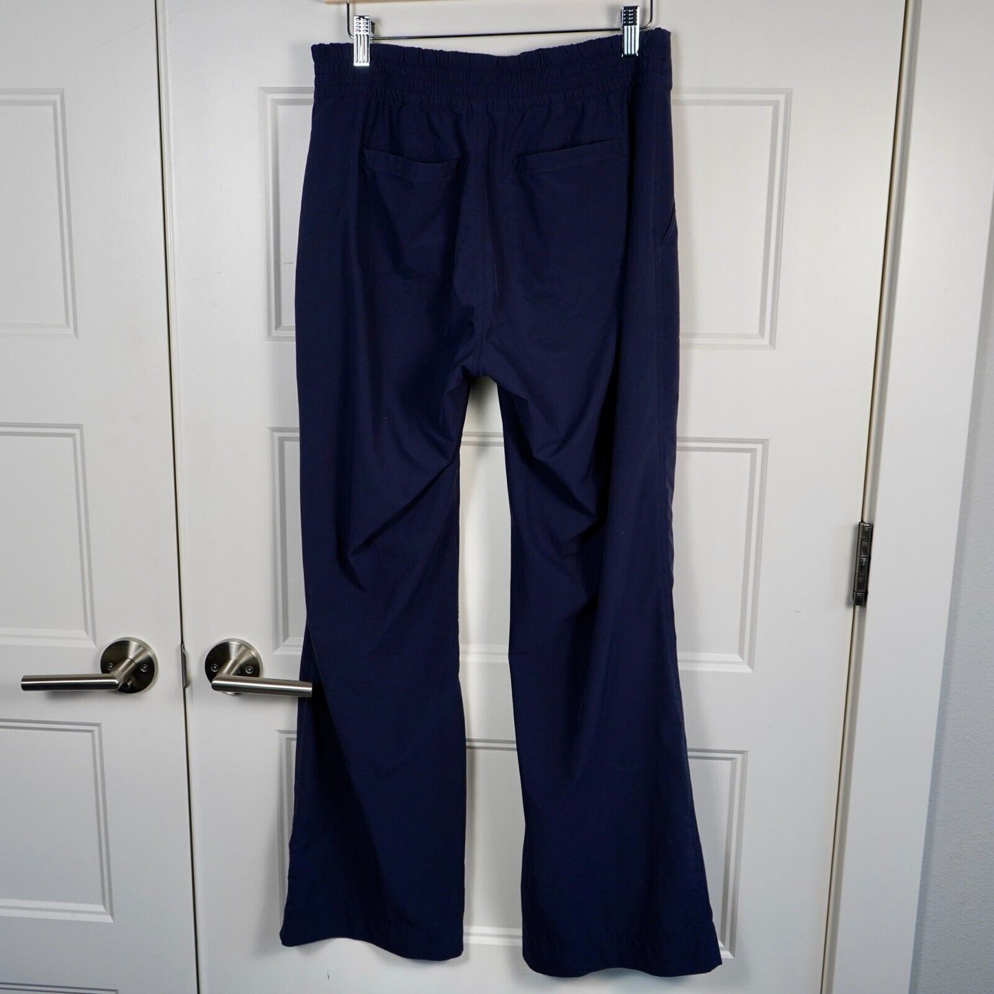 Athleta Chelsea Wide Leg Pant Size 6 Navy Blue Pull On Flowy Lightweight Pocket