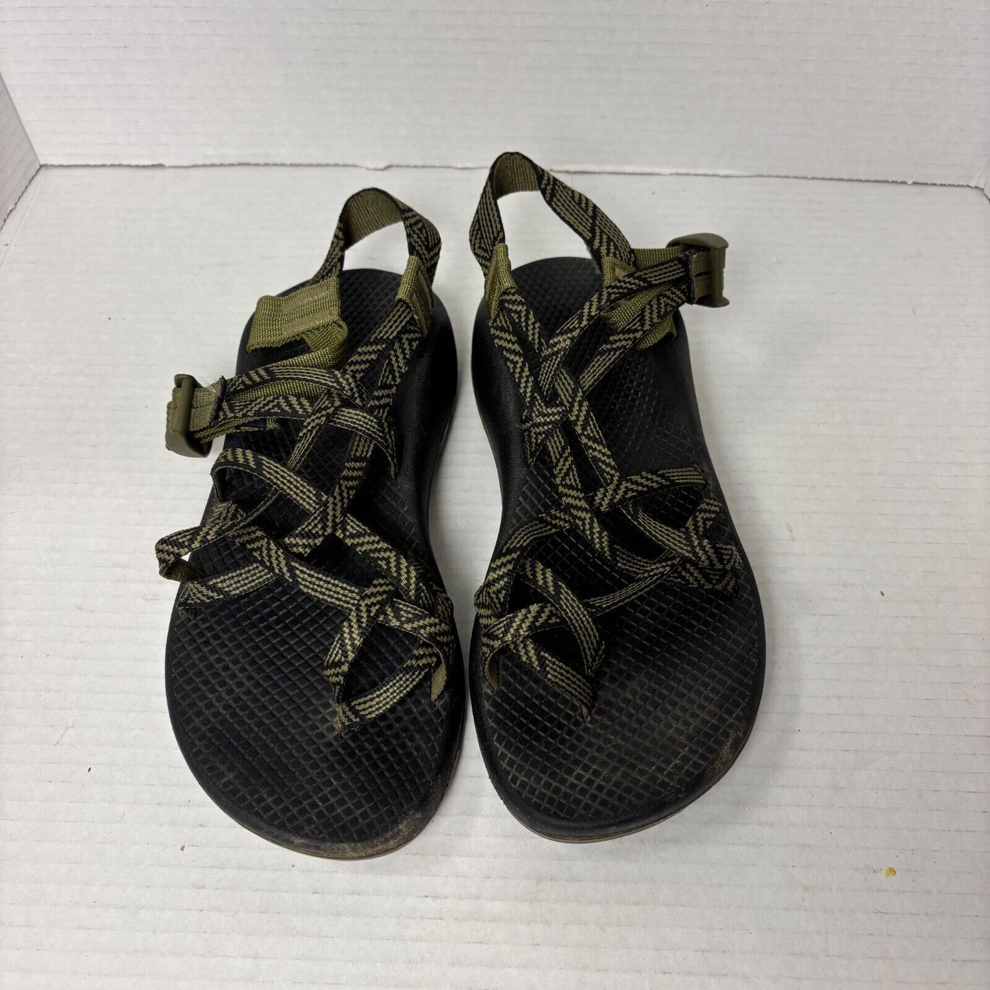 Chaco Women Size 8.5 39 Strappy Toe Loop Hiking Rafting Outdoor Sandals Vibram