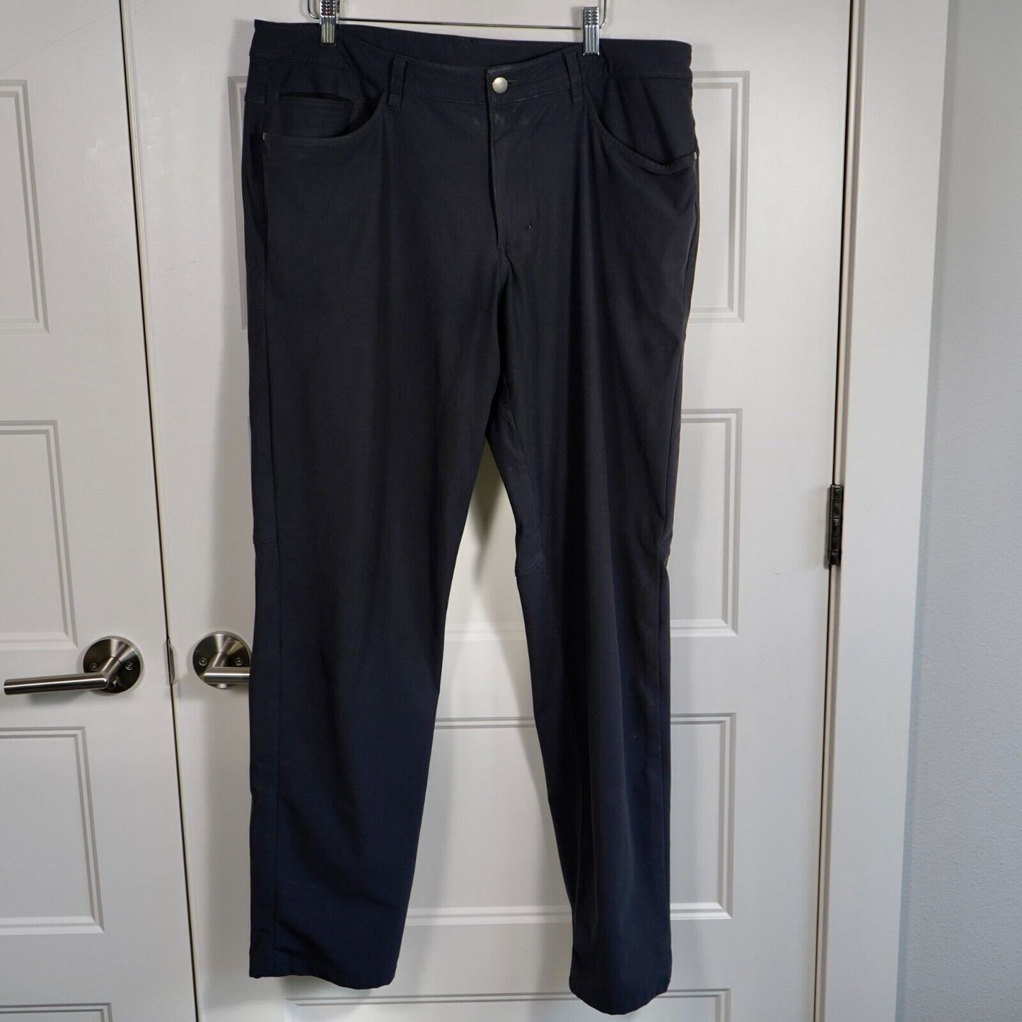 Lululemon Men’s ABC Relaxed-Fit 5 Pocket Pant W 36 L 32 Charcoal