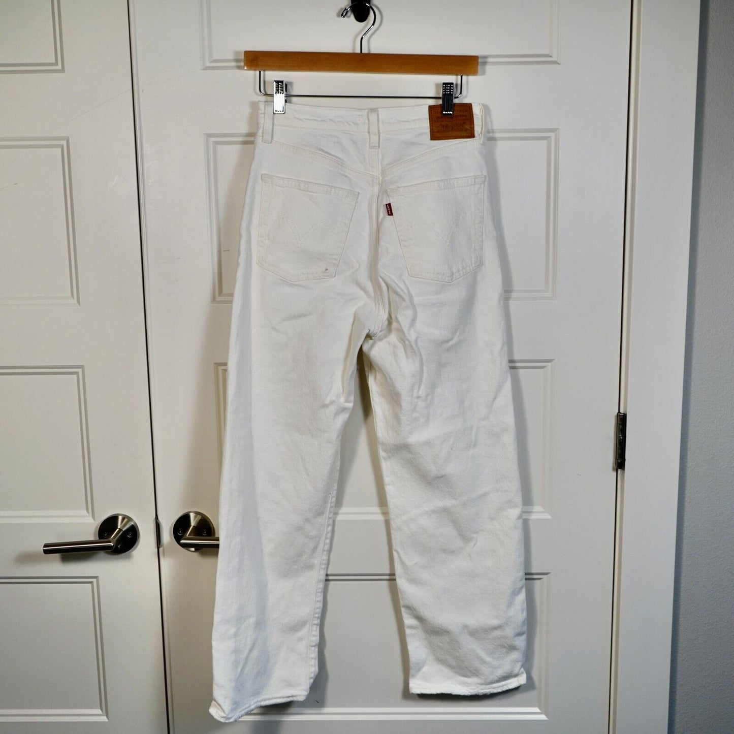 Levi’s Premium Ribcage High-Rise Straight Ankle Natural White Jeans Size 28