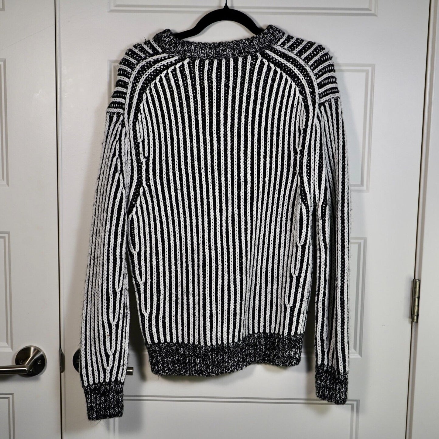 Elizabeth And James Black and White Striped Crew Neck Knit Sweater Womens M